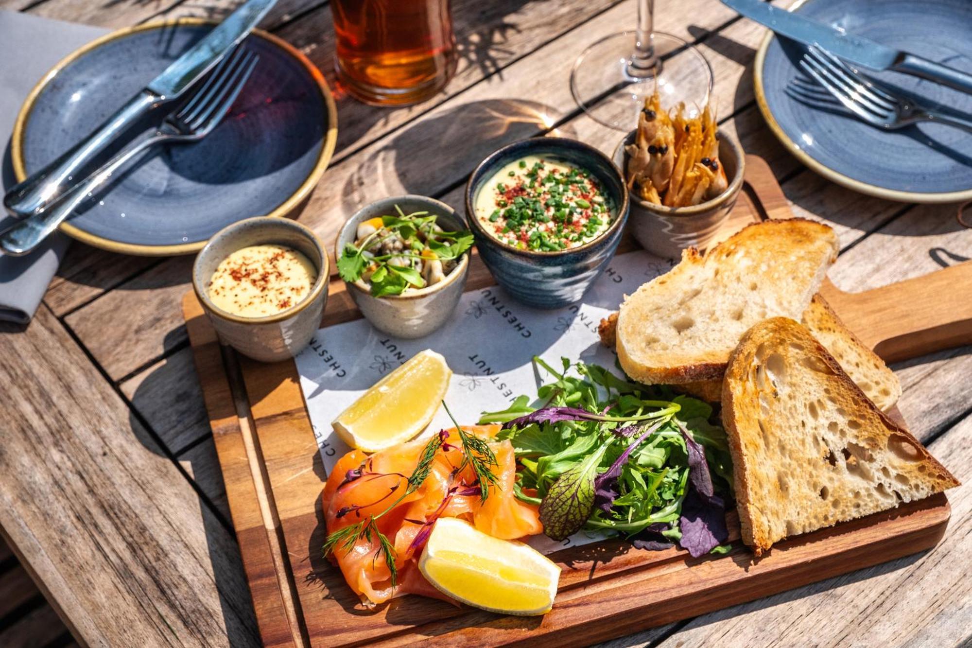 Wiveton Bell Hotel Blakeney  Eksteriør billede